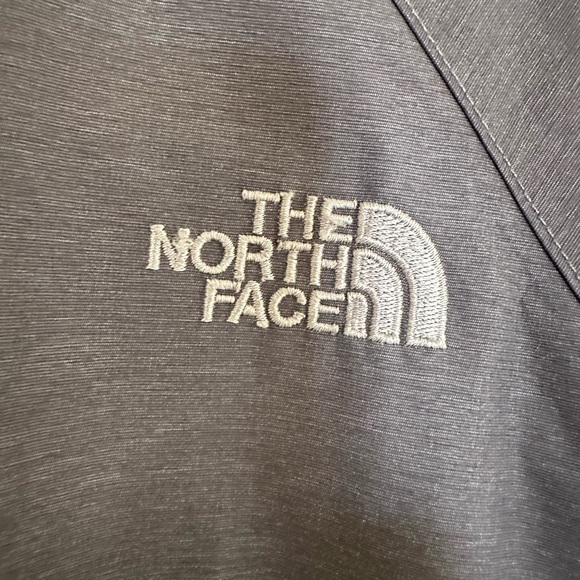 The North Face Women’s Rain jacket, size medium, color heather grey - Picture 7 of 9